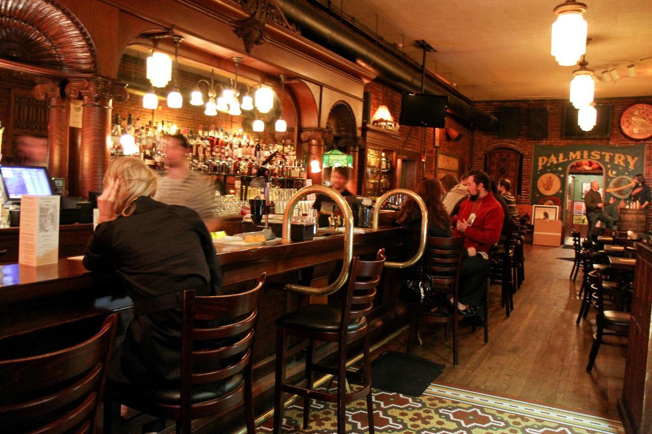 بورتلاند Mcmenamins White Eagle Rock & Roll Hotel المظهر الخارجي الصورة
