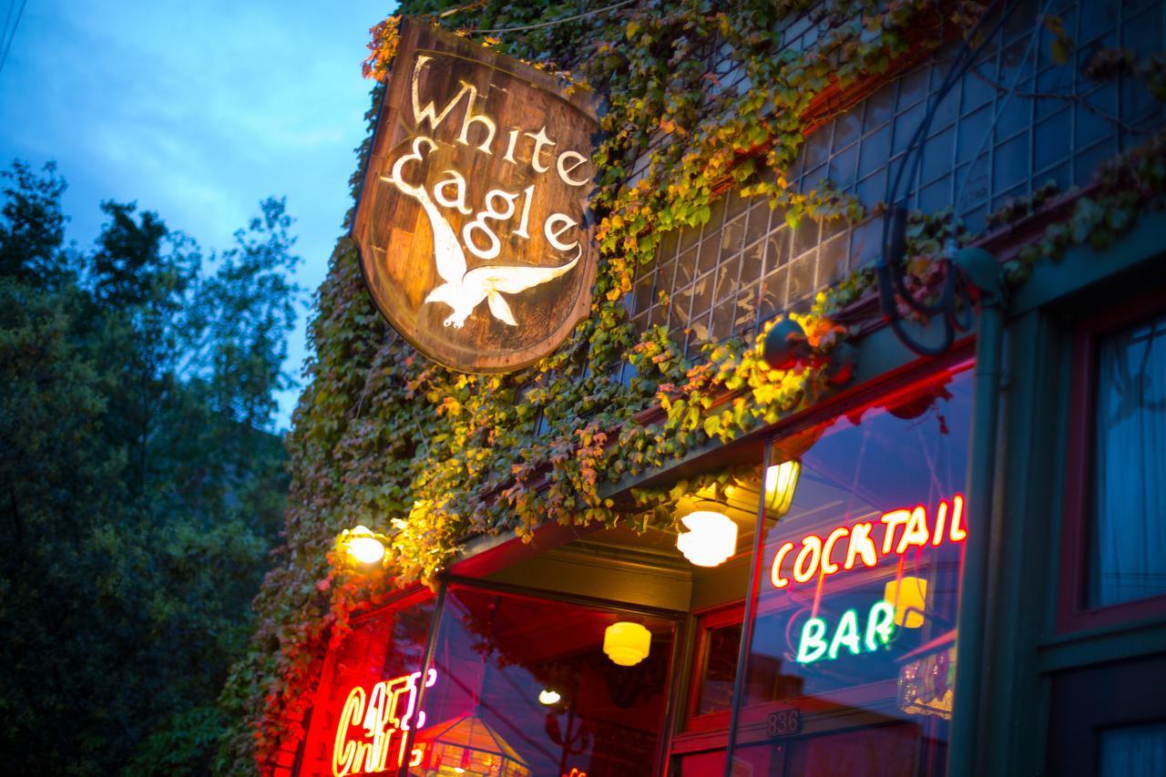 بورتلاند Mcmenamins White Eagle Rock & Roll Hotel المظهر الخارجي الصورة